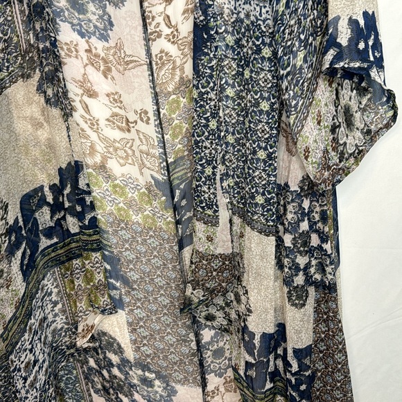 Sheer Multi-Pattern Duster - Picture 3 of 6
